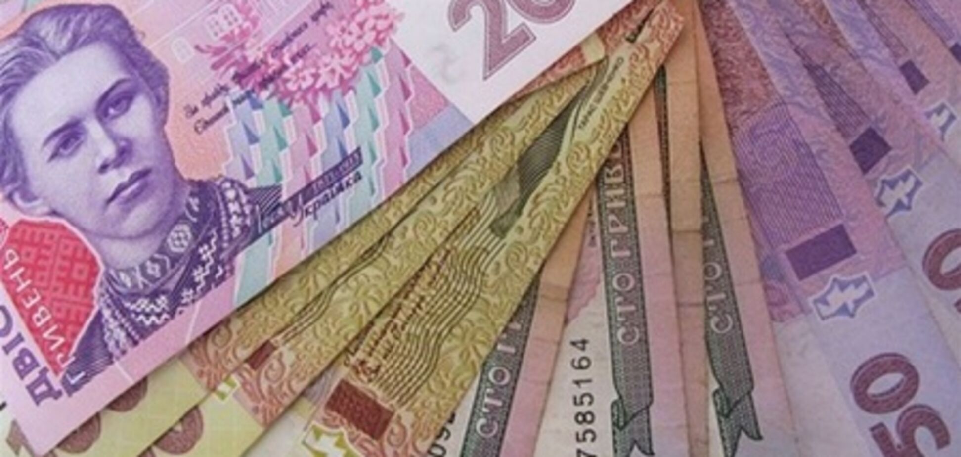 Курс гривни к основным валютам остается стабильным