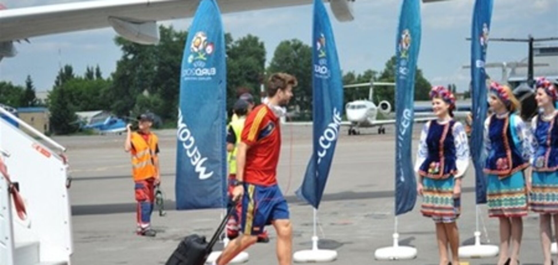 В Киев прилетел первый финалист Евро-2012