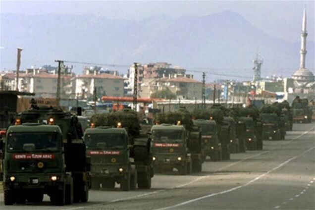 Турция стягивает войска на границу с Сирией. Фото