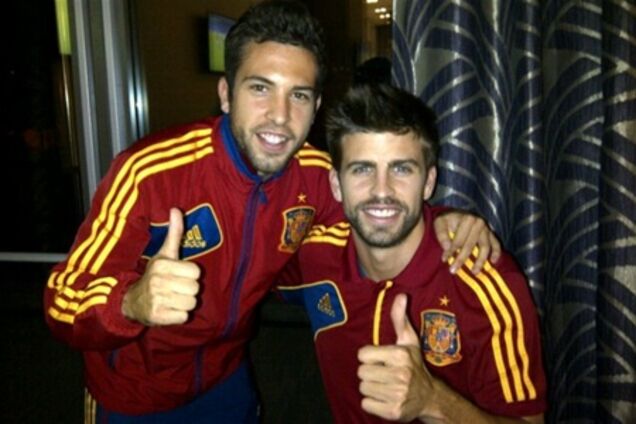 Сборная Испании на Facebook: звезды на ладони!
