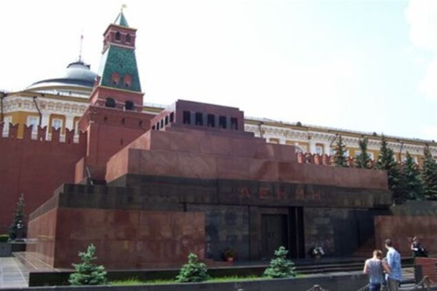 Крымчанин забросал пивными бутылками Мавзолей Ленина