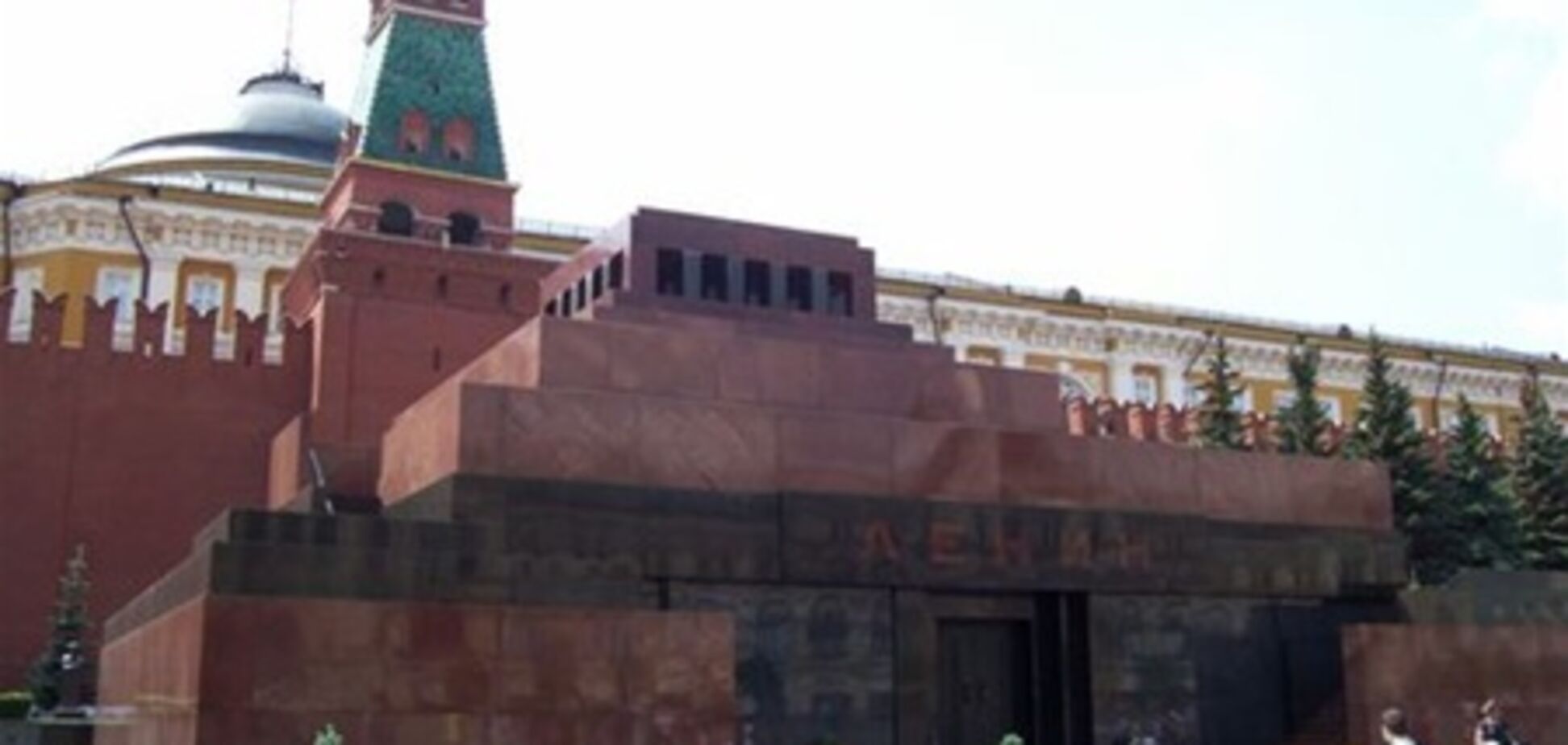 Крымчанин забросал пивными бутылками Мавзолей Ленина