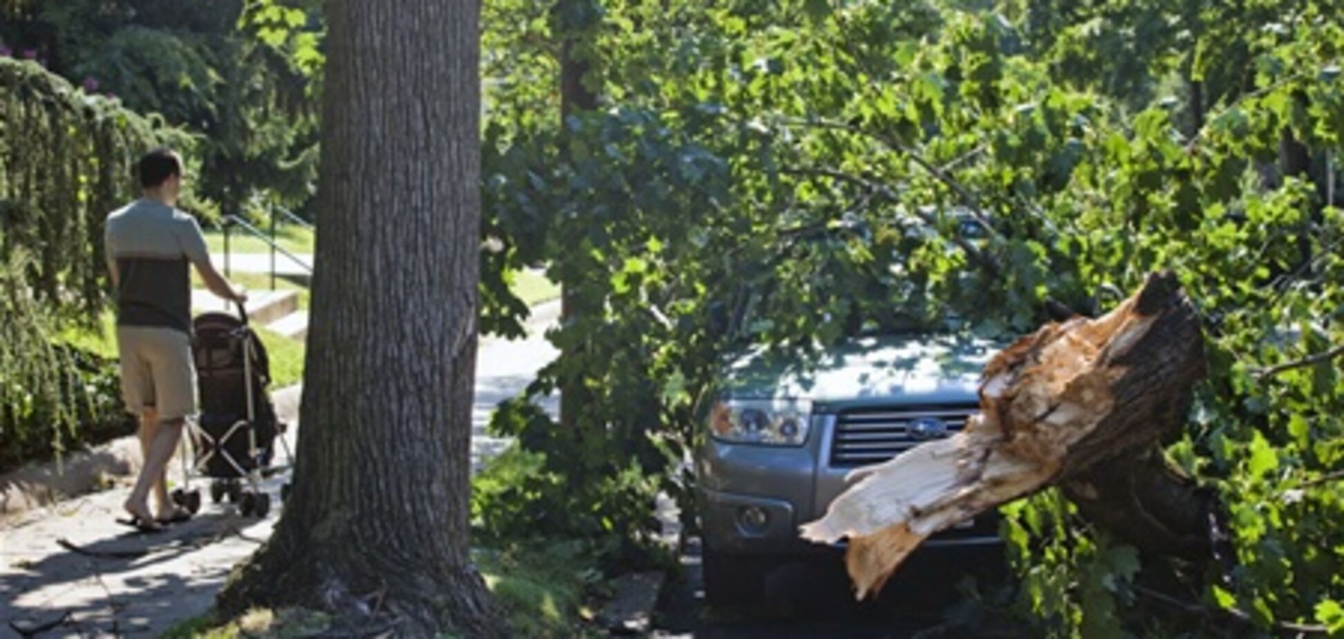 Шторм оставил без света два миллиона американцев