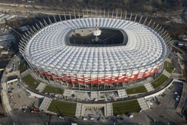 Строители угрожают сорвать открытие Евро-2012 в Варшаве