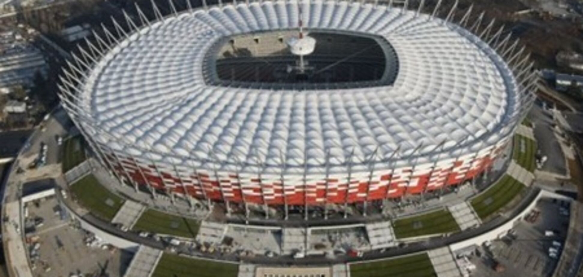 Строители угрожают сорвать открытие Евро-2012 в Варшаве