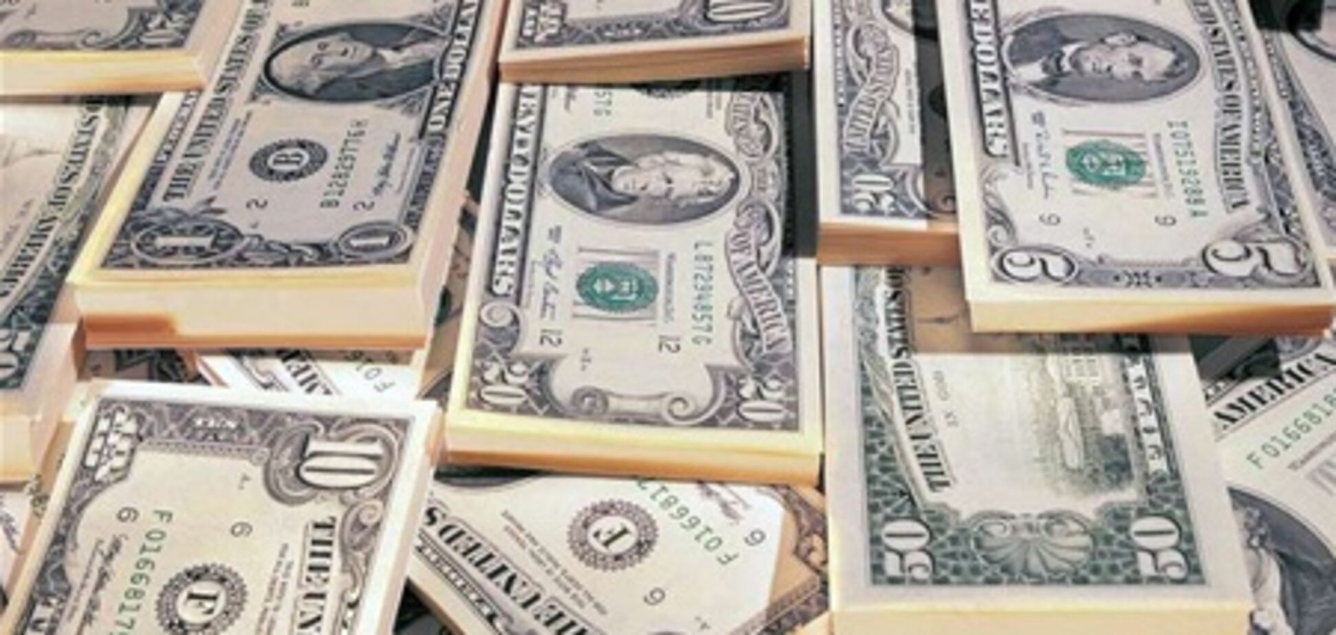 Доллар и иена дешевеют вслед за ралли на фондовых рынках Азии