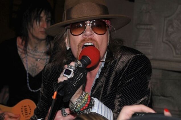 Лидера Guns N' Roses обчистили во Франции
