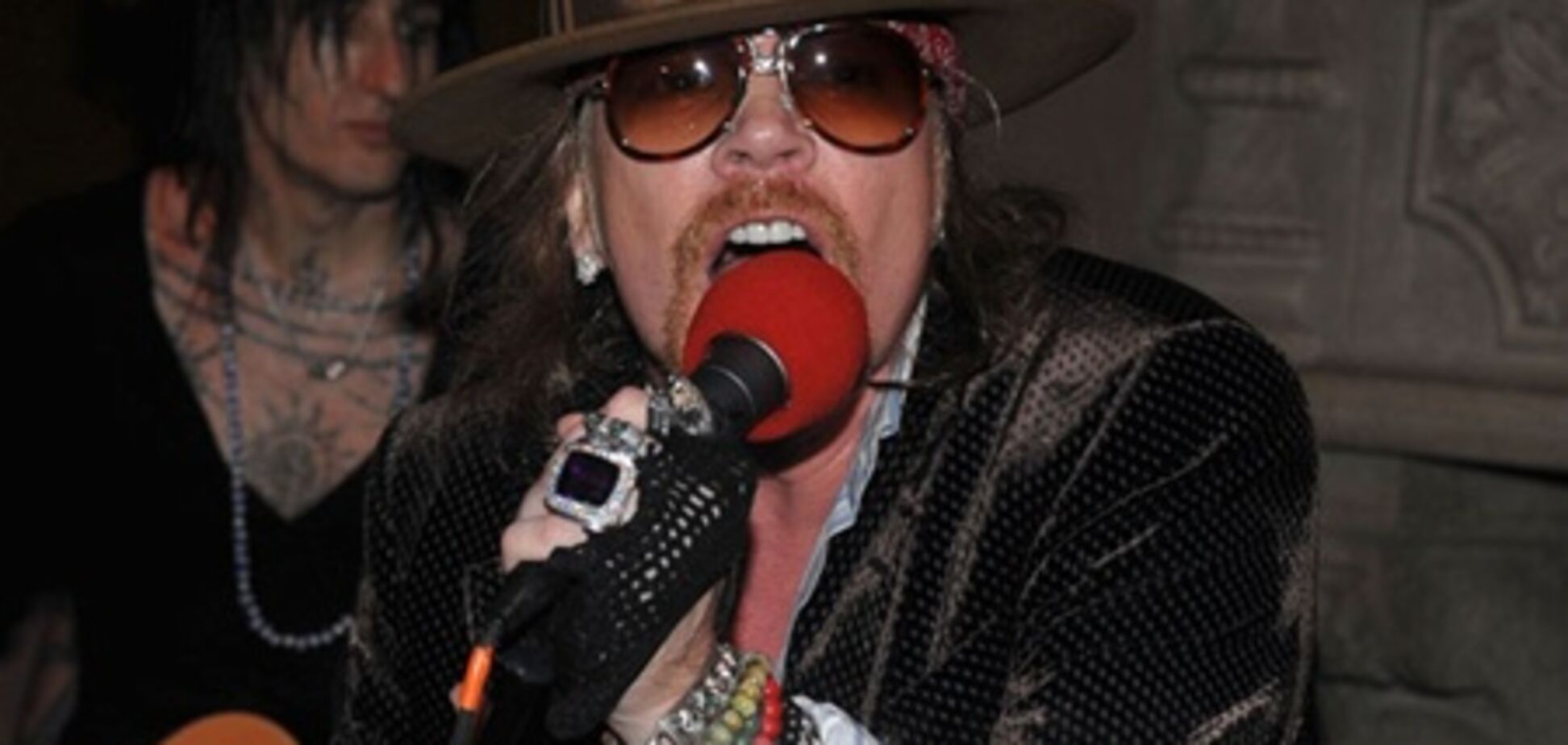 Лидера Guns N' Roses обчистили во Франции