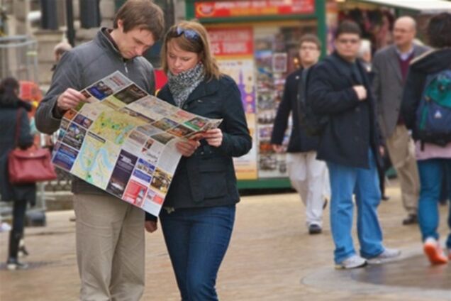 Туристам в отелях Львова раздают бесплатные карты