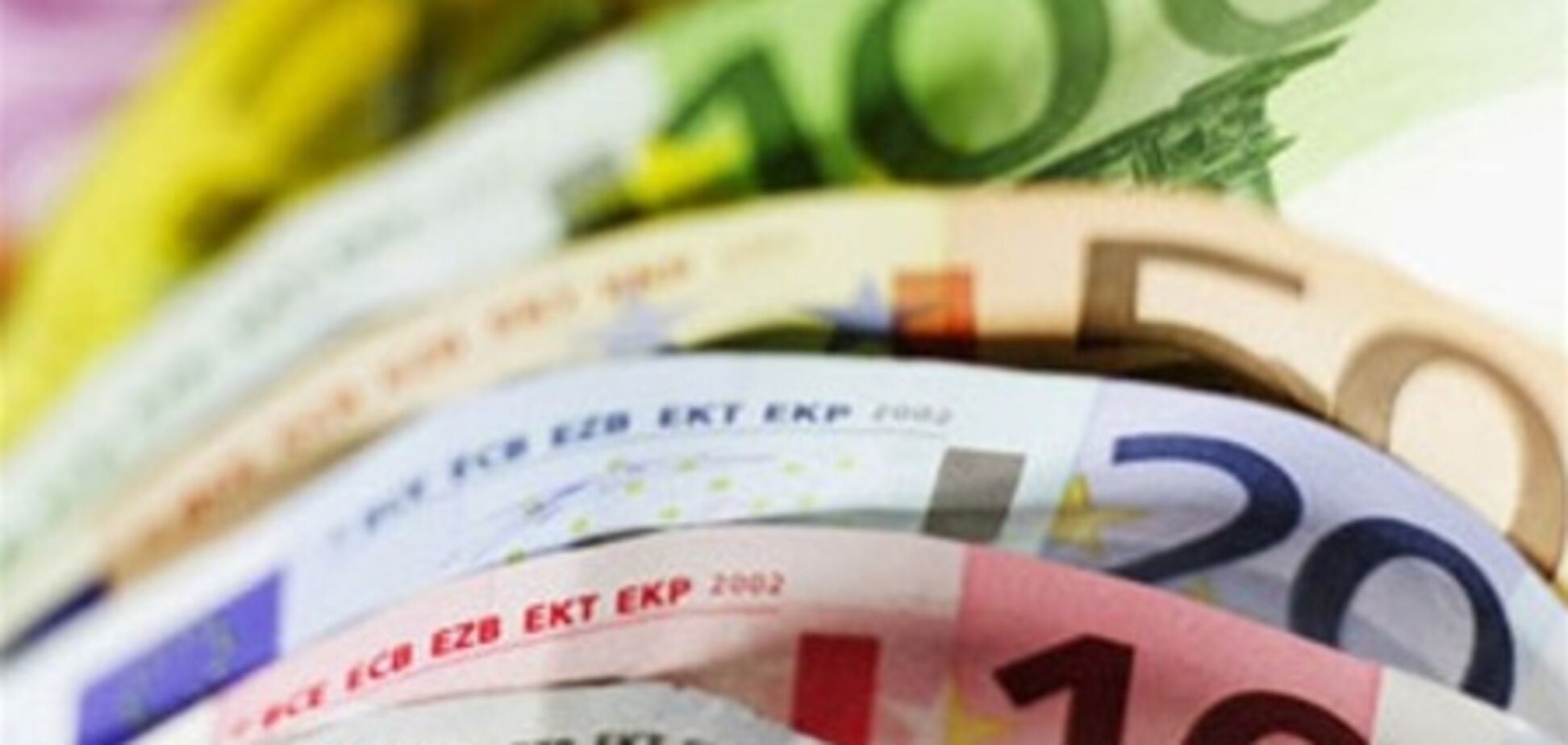 Евро на межбанке подорожал на 7 копеек