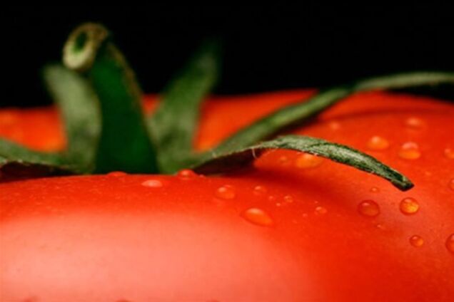 Помидоры омолаживают лицо