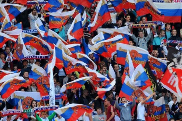 Российские фаны избили стюардов на матче Евро-2012. Видео