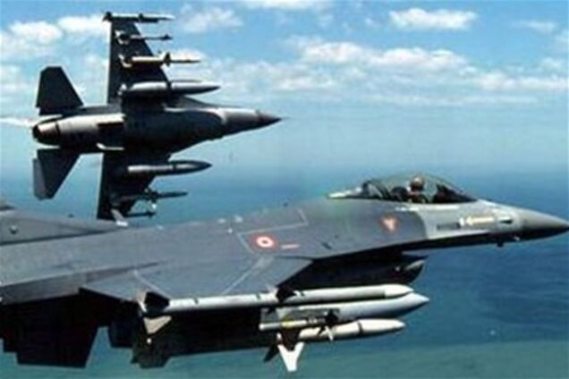 Пресса Британии: Турецкий самолет помогли сбить россияне? 