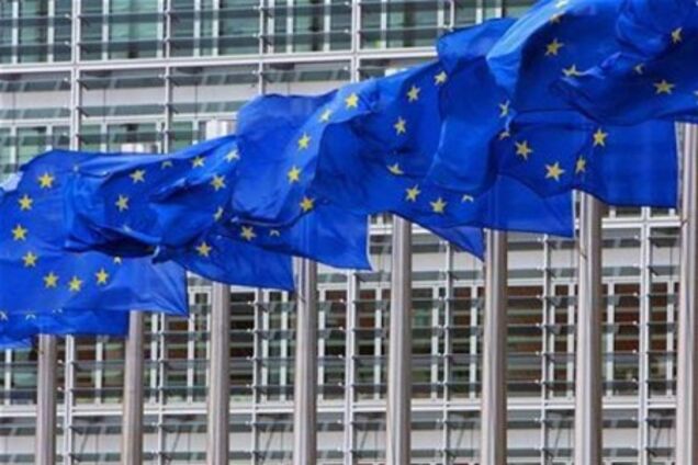Єврокомісія рекомендує спростити візовий режим з Україною