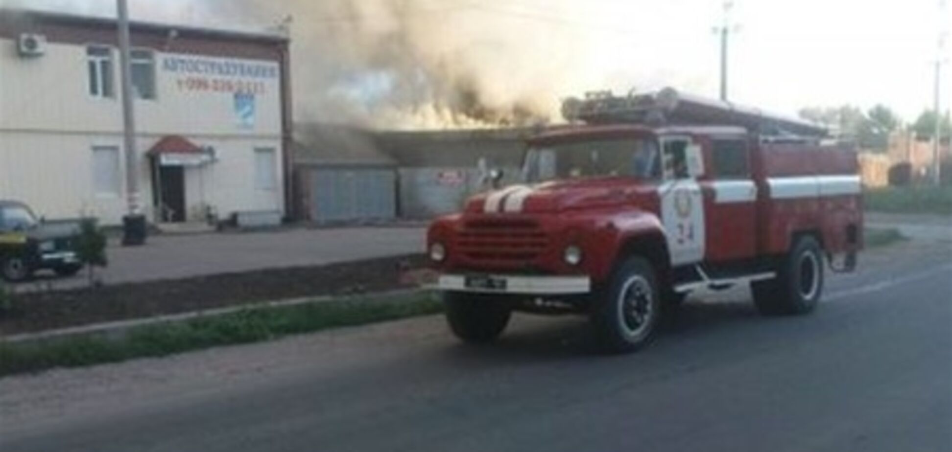 Пожежа на складах в Маріуполі загасили