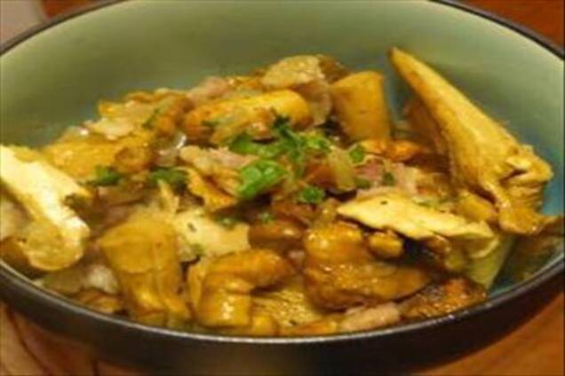 Лисички с беконом