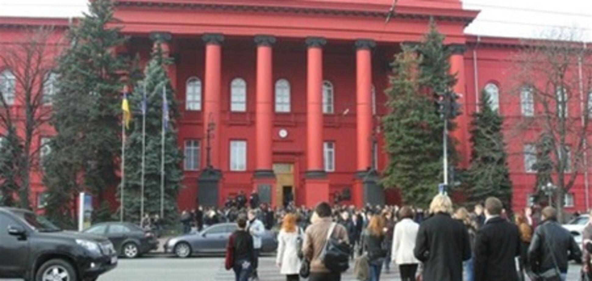 С начала вступительной кампании заявления в ВУЗы подала половина выпускников