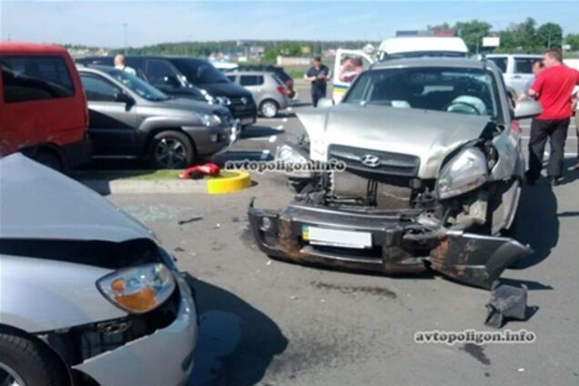 В Киеве 'эпидемия' наездов на припаркованные автомобили – ГАИ