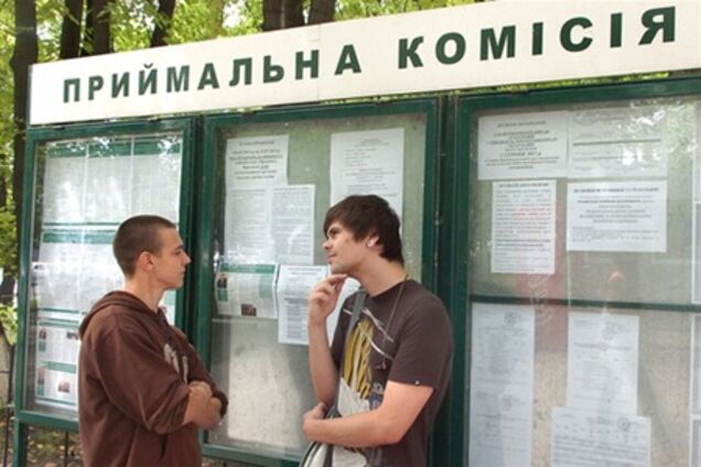 Абитуриенты-2012 подали в ВУЗы страны около 700 тысяч заявлений