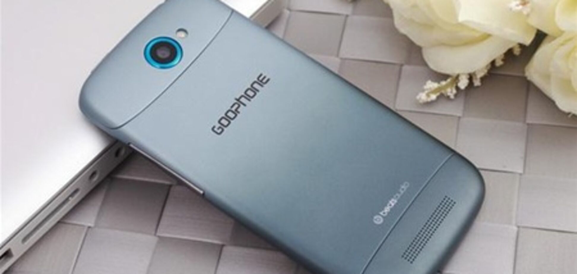 Покупатели мобилок предпочитают смартфоны