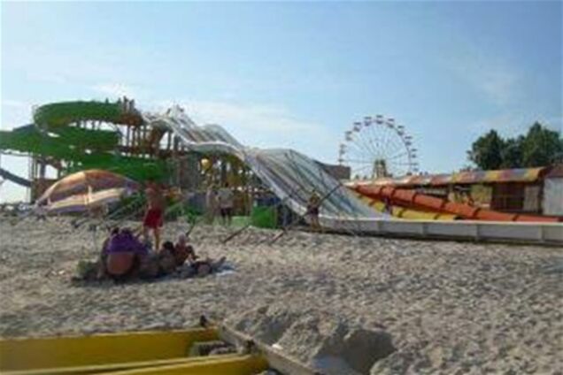 Харків'янин зламав хребет на атракціоні в Євпаторії