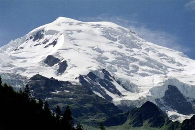 Заблоковані на горі Монблан альпіністи врятовані