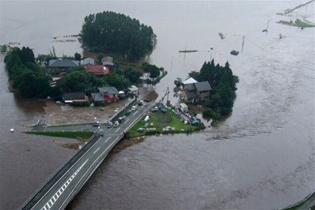 В Японии в результате наводнений погибло 24 человека