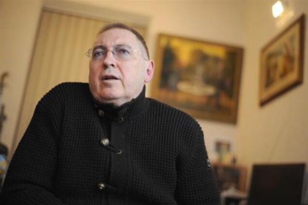 Політолог розкритикував противників закону про мови