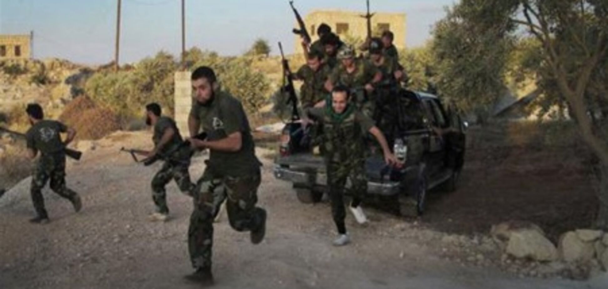 В Дамаске продолжаются бои, в город ввели бронетехнику