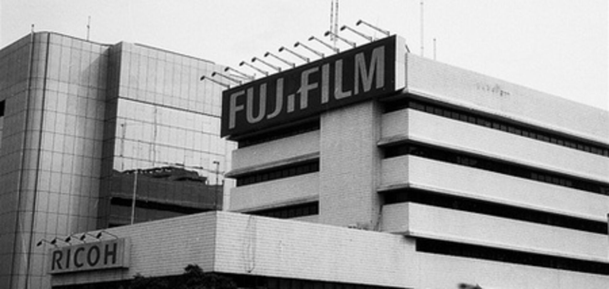Очередная патентная война: Fujifilm подала в суд на Motorola