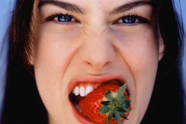 Лив Тайлер и клубника