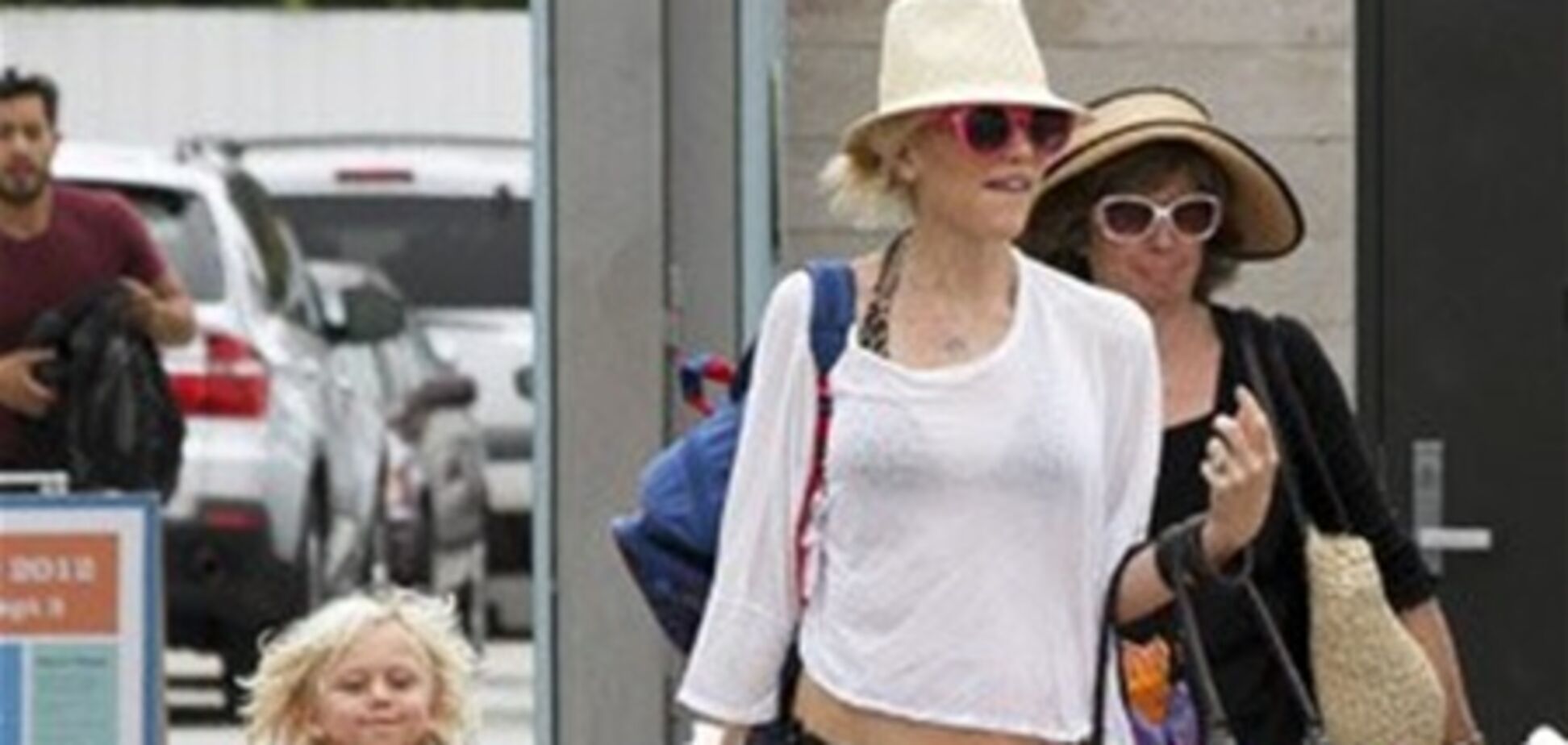 Гвен Стефани отвела Зуму на пляж. Фото