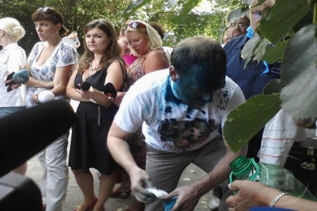 Під Власенко знову запустили зеленкою: цього разу вдало