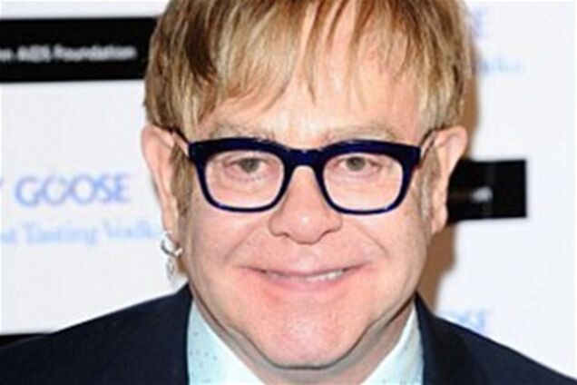 Элтон Джон рассказал о своем спасителе