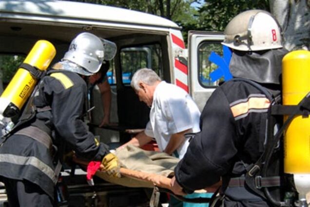 Рятувальники евакуювали 14 хворих із задимленої лікарні на Тернопільщині