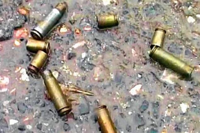 Замах на київського банкіра, в якого випустили два десятки куль, розкрито