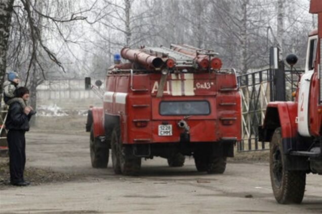 На Закарпатті пожежа перекинулася відразу на три будинки