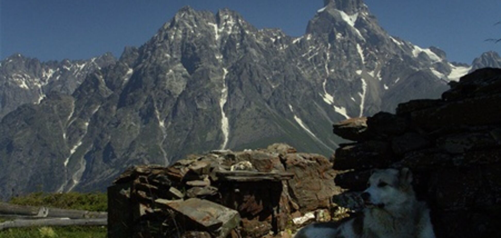 В Грузии сорвались в пропасть украинские альпинисты