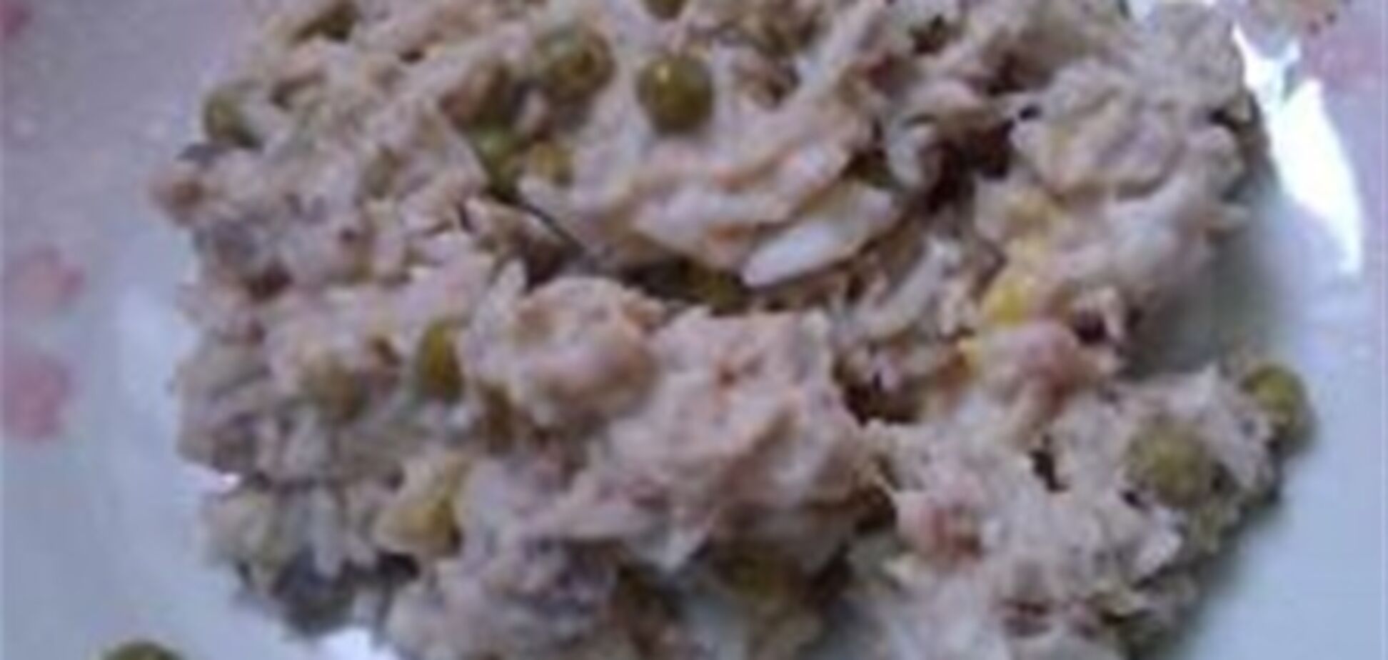 Салат из консервированной рыбы