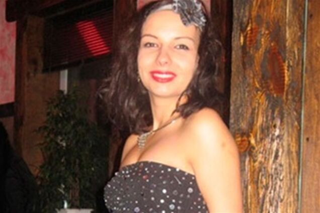 Дівчину, нібито облила Власенка зеленкою, погрозами довели до нервового зриву