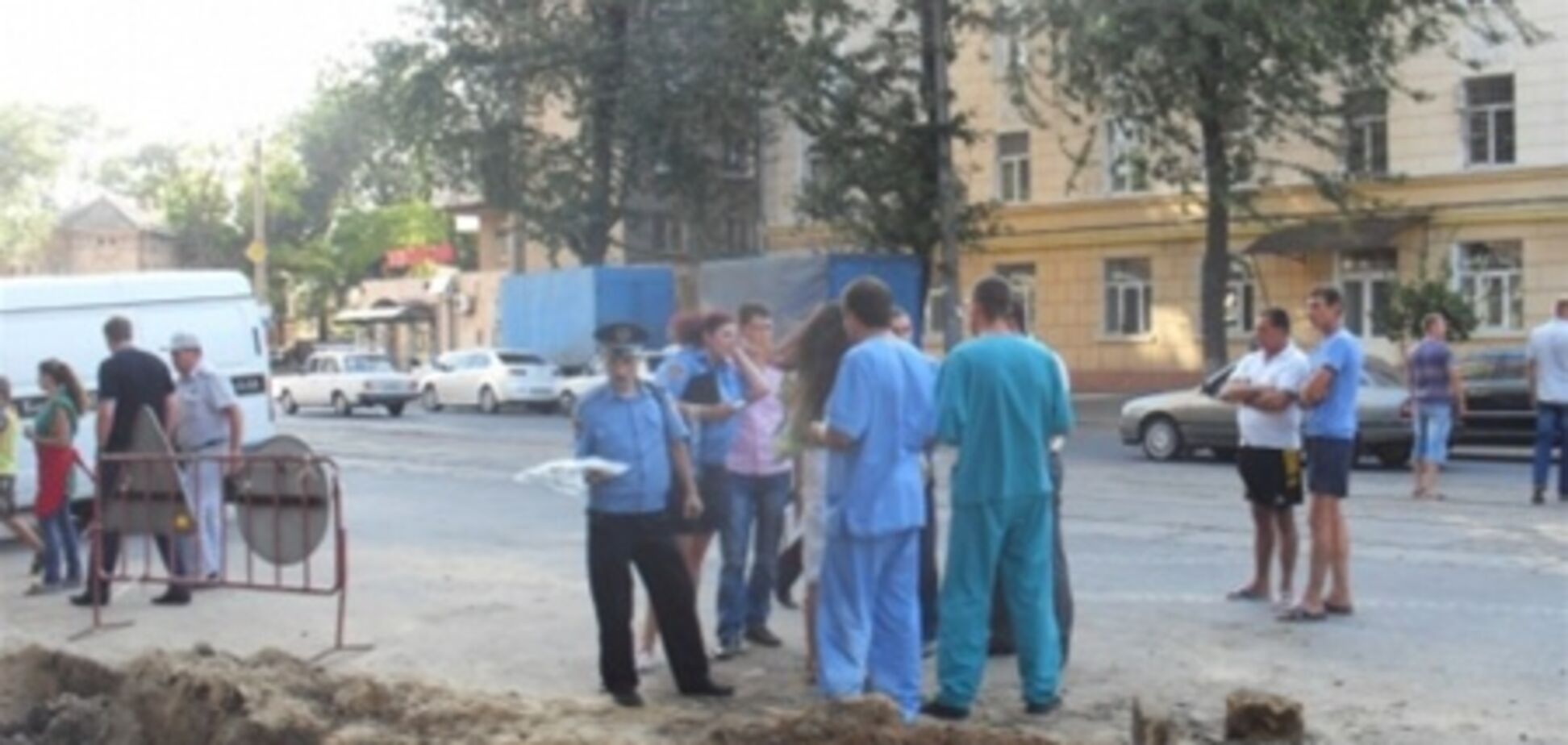 В Одессе грузовик насмерть засыпал человека землей