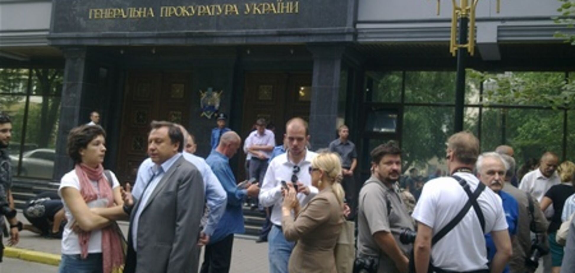 Журналистам запретили протестовать под окнами ГПУ