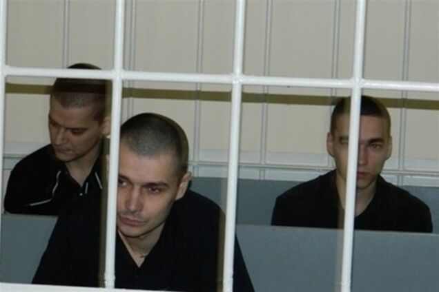 Один з мучителів Макар попросив вибачення в суді і розплакався