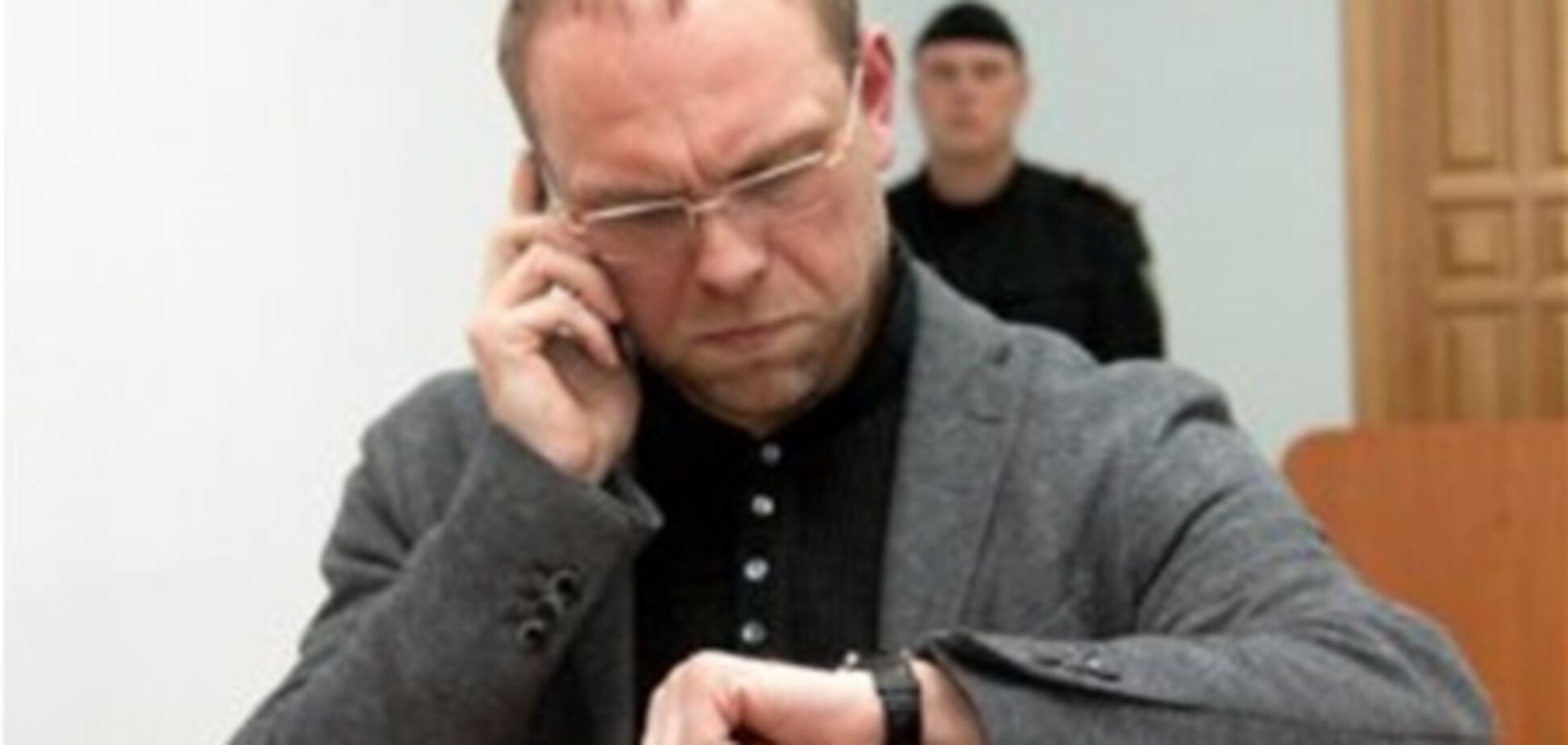 Інтерпол може оголосити Власенко в міжнародний розшук