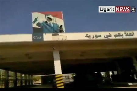 Сирійські повстанці захопили кілька КПП на кордоні