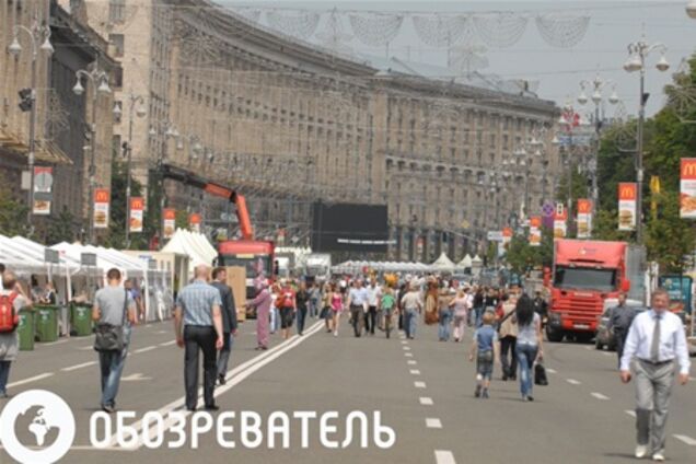 Посетители фан-зоны Киева выпили 500 тыс. литров пива