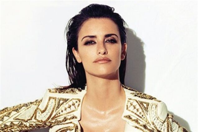 Решительная Круз позирует для Madame Figaro. Фото