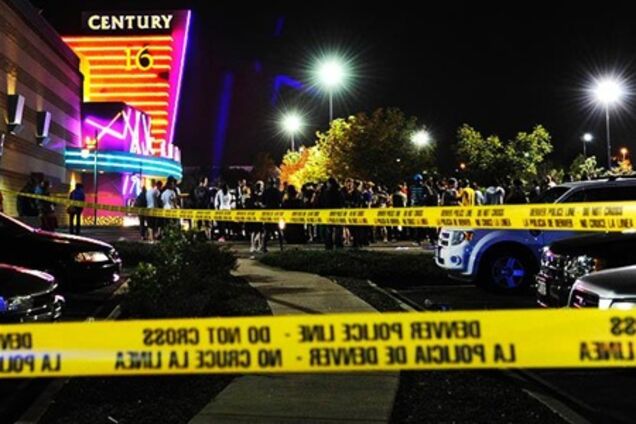 Стрельба на премьере 'Бэтмена': 14 погибших