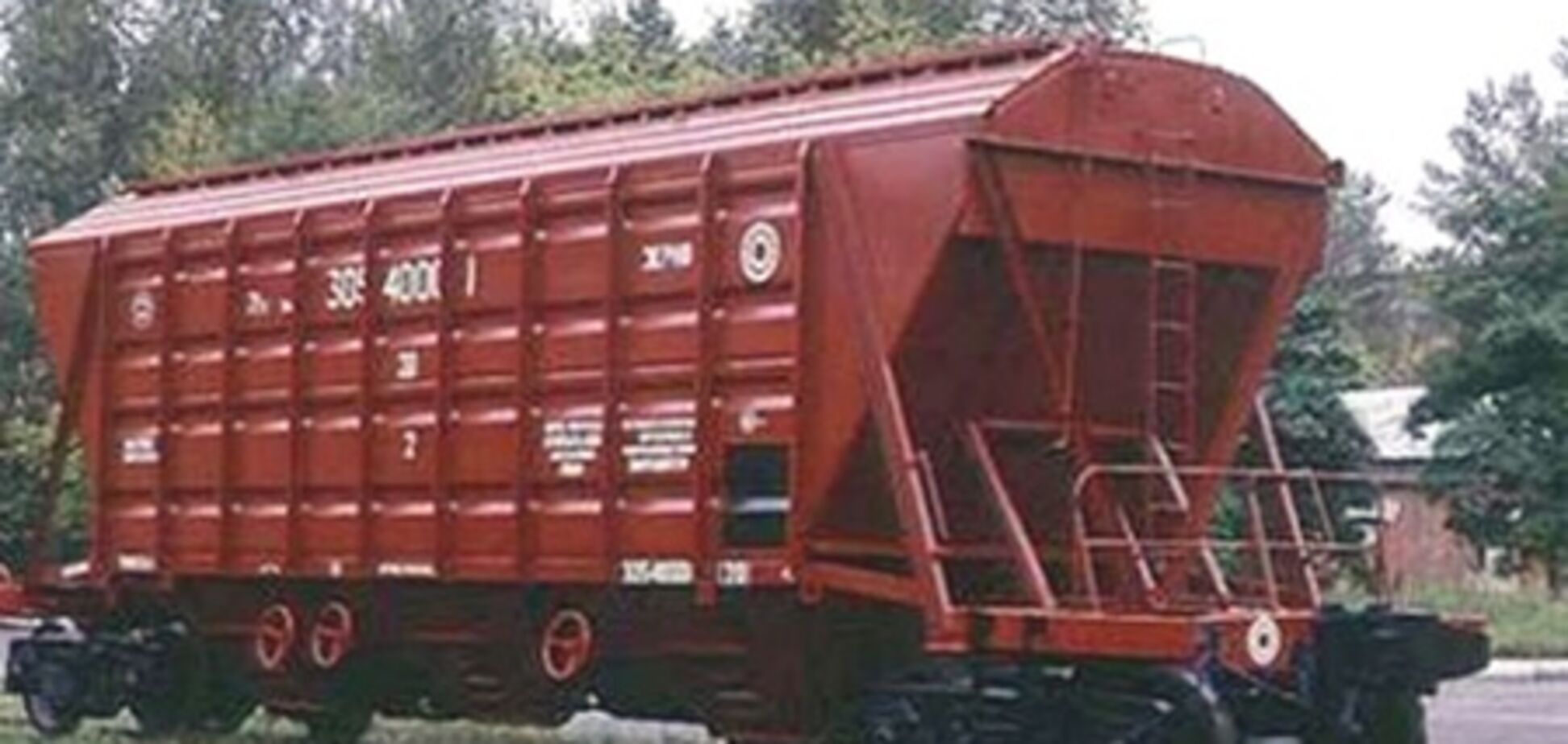 Укрзализныця говорит, что грузоотправители повреждают ее вагоны