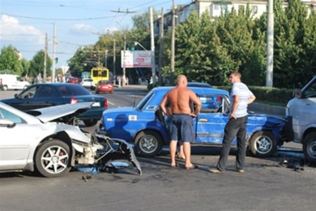 Ситуация на дорогах за 19 июля: 100 ДТП, 10 погибших